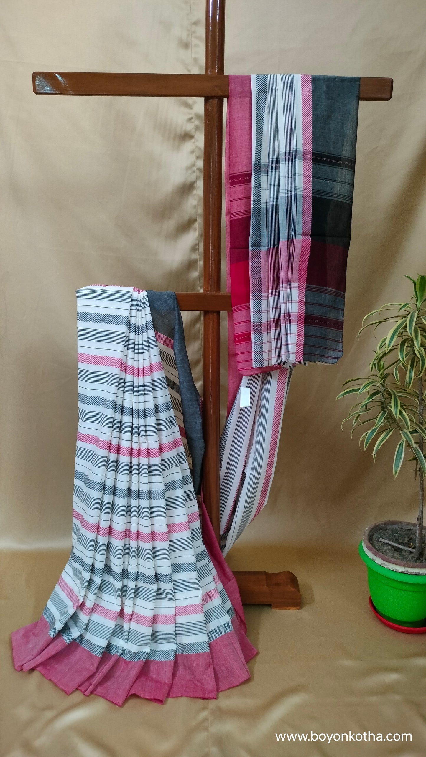 Eternal Contrast – White Dhonekhali Handloom Cotton Saree with Red and Black Woven Stripes