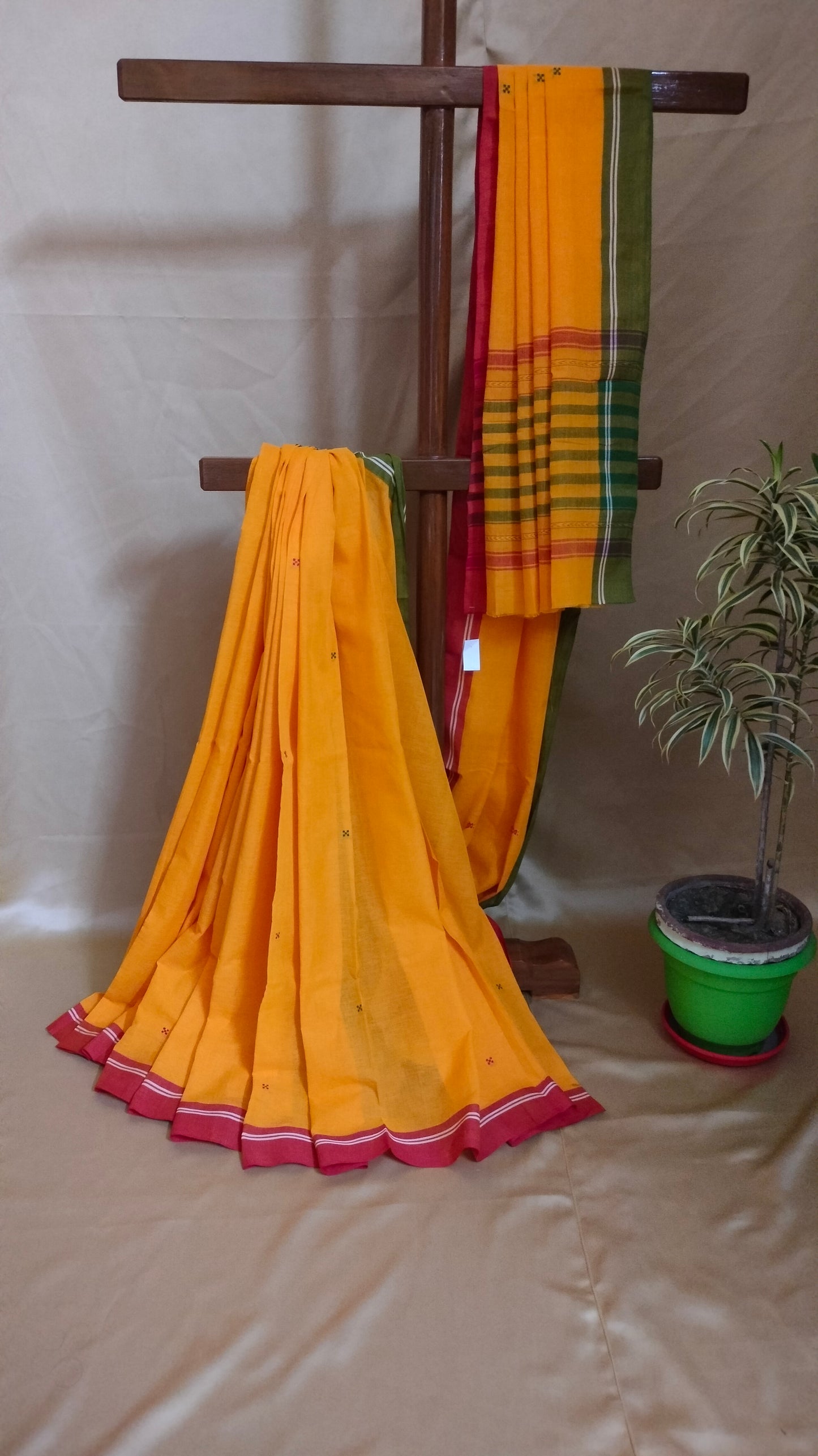 Golden Threads – Yellow Dhonekhali Handloom Cotton Saree