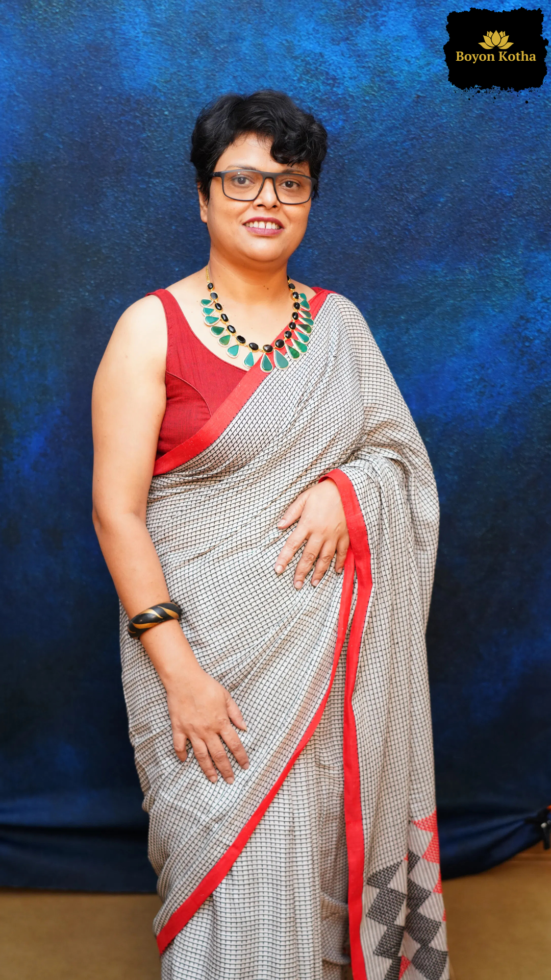 Aarohi Katha – White Handwoven Mercerized Cotton Saree with Woven Black Checks