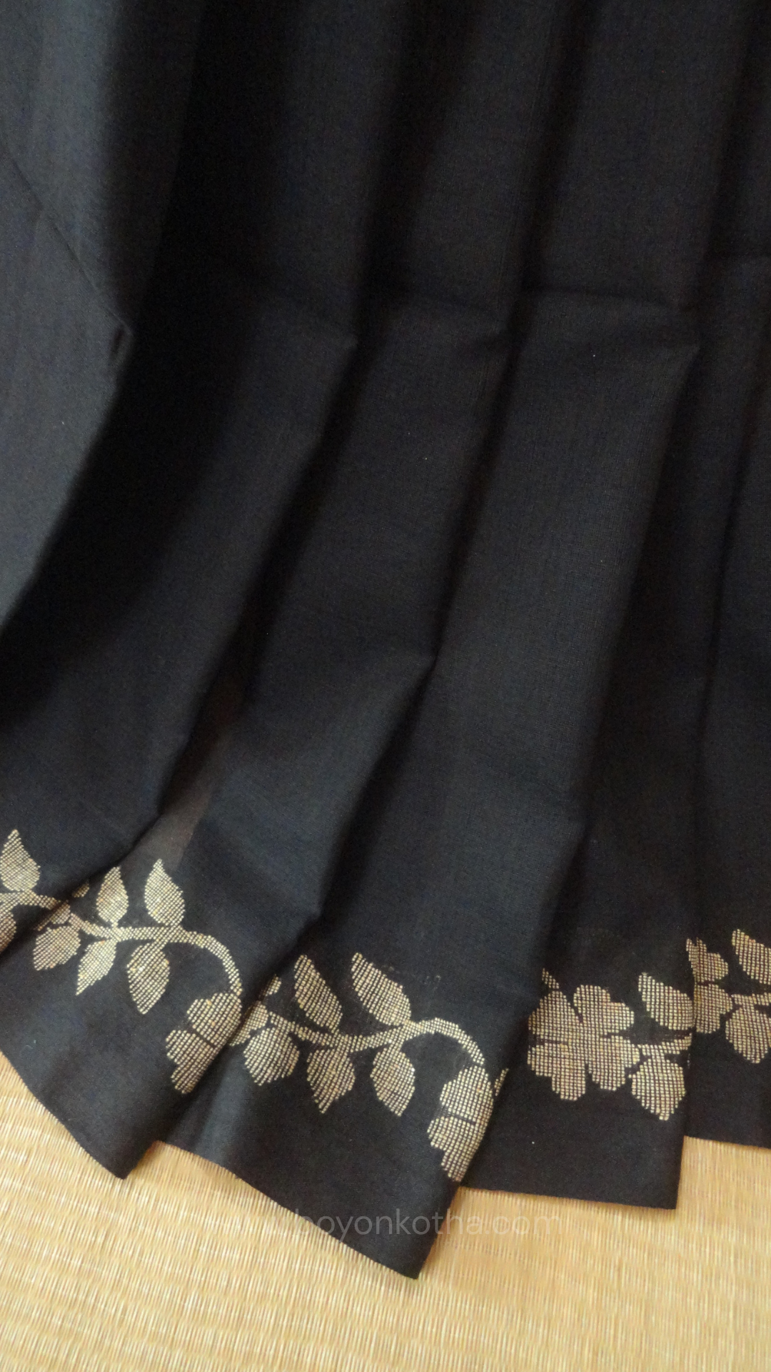 Black handloom cotton saree with woven beige floral vines, bengal handloom, black cotton saree