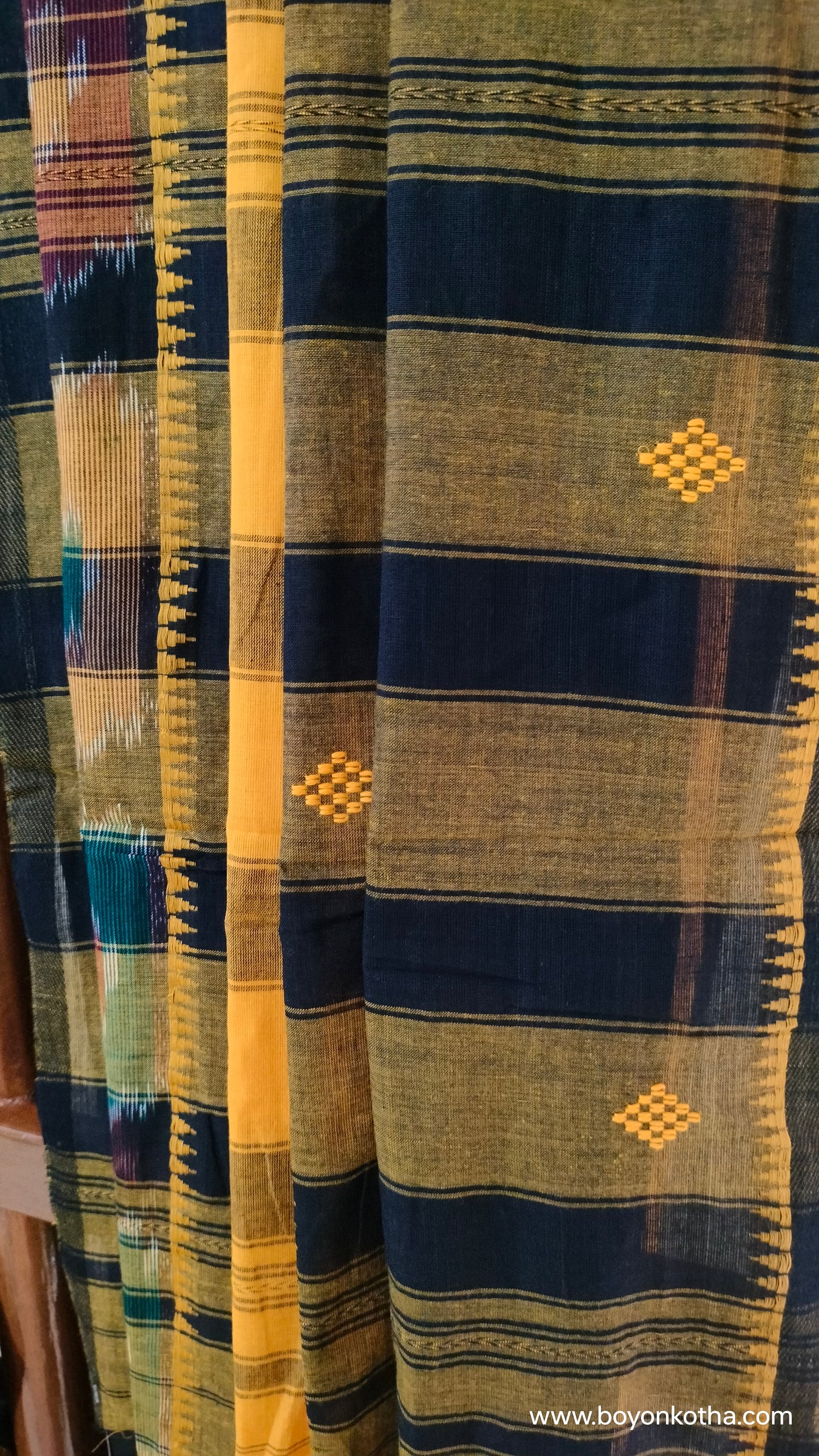 Sun & Shadow – Kacha Halud (Raw Turmeric Yellow) Dhonekhali Handloom Cotton Saree with Ikat Accents