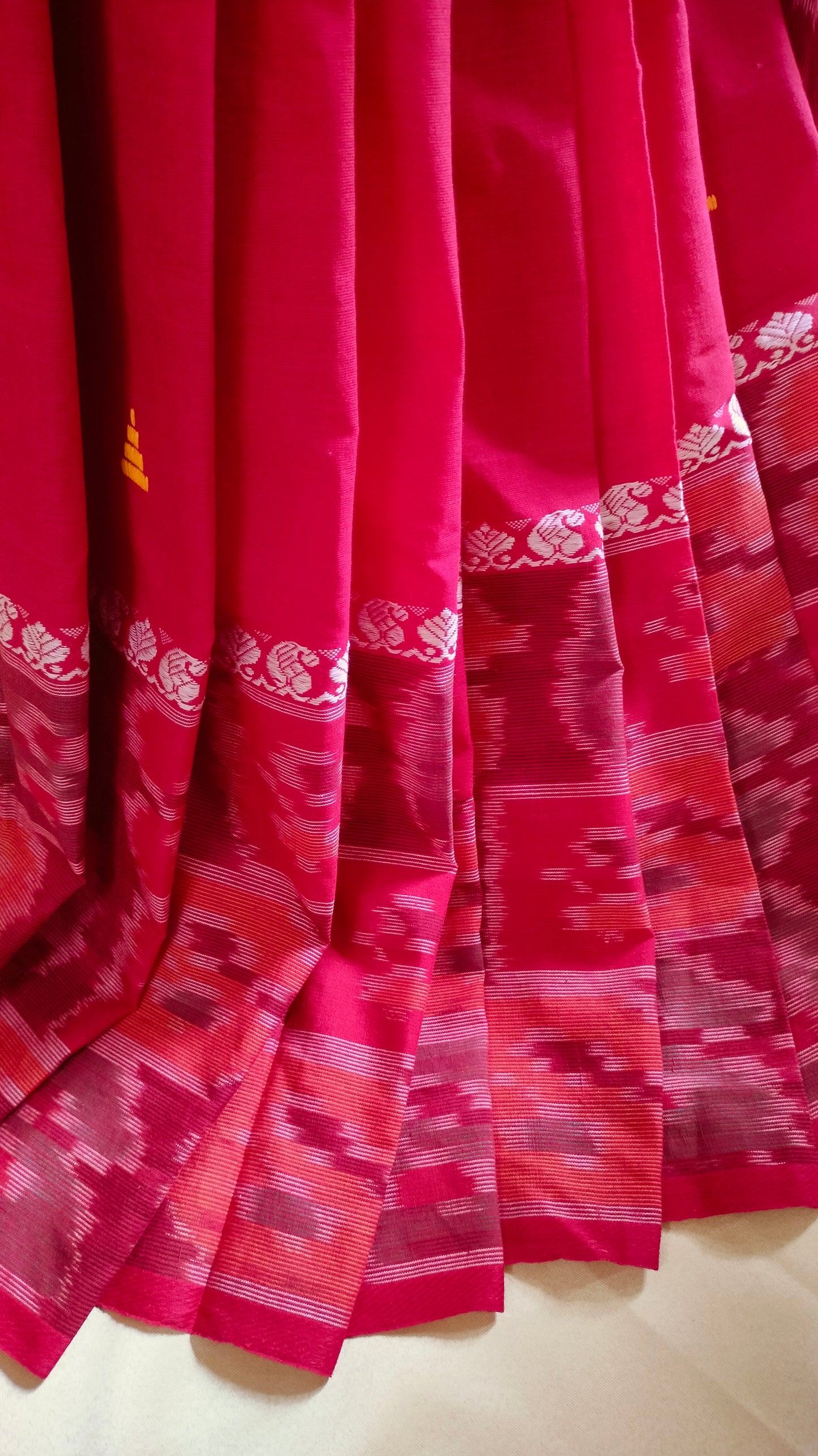 Raktabaran - White and Red Dhonekhali Handwoven Cotton Saree with Ikat-style Woven Border