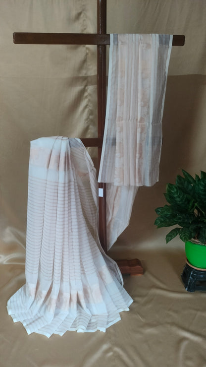 Tamralipi - White and Copper Bengal Handloom Cotton Saree