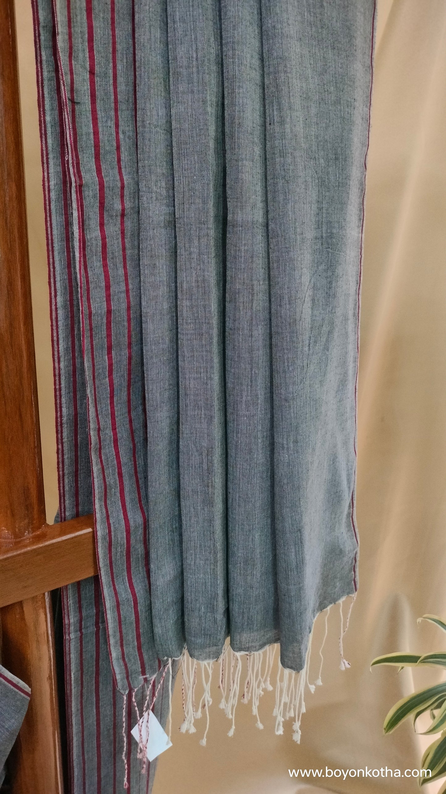 A Song in Grey - Ash Grey Bengal Handloom Cotton Saree