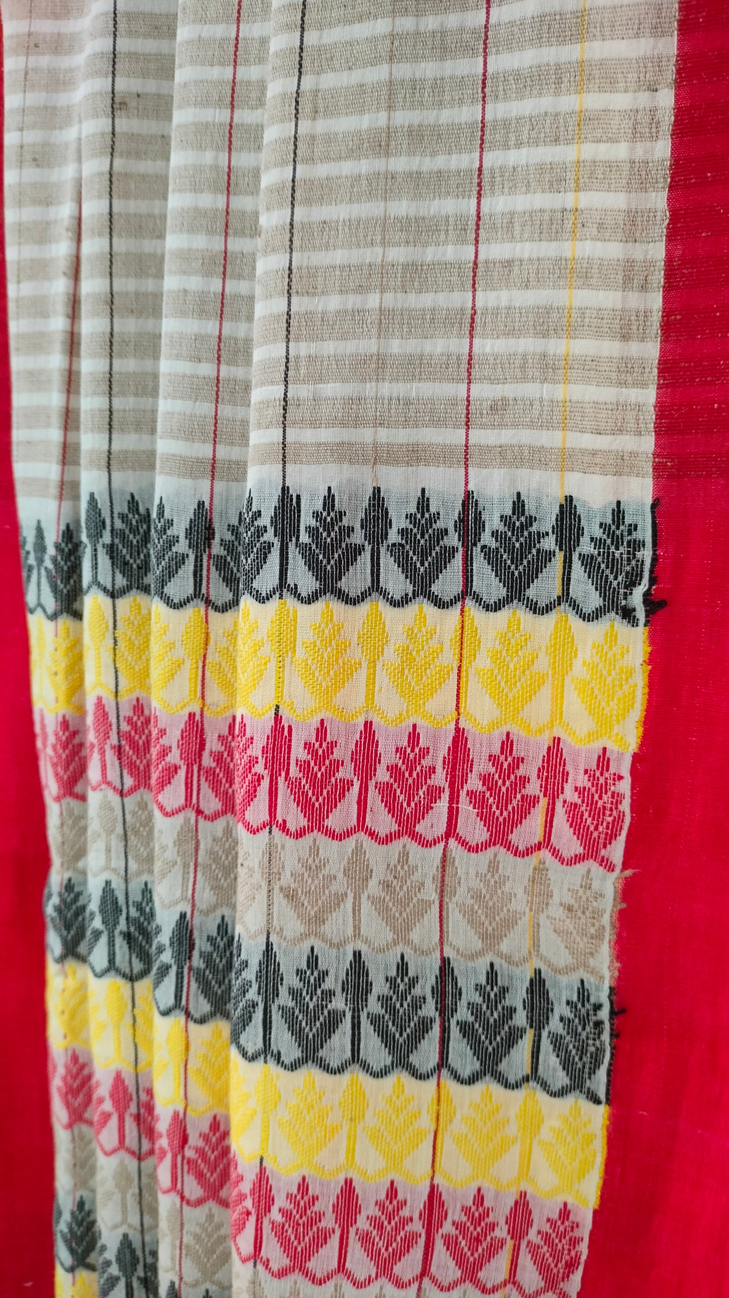 Podyorekha - Beige and Off-white Bengal Handloom Cotton Saree with Fine Line Checks