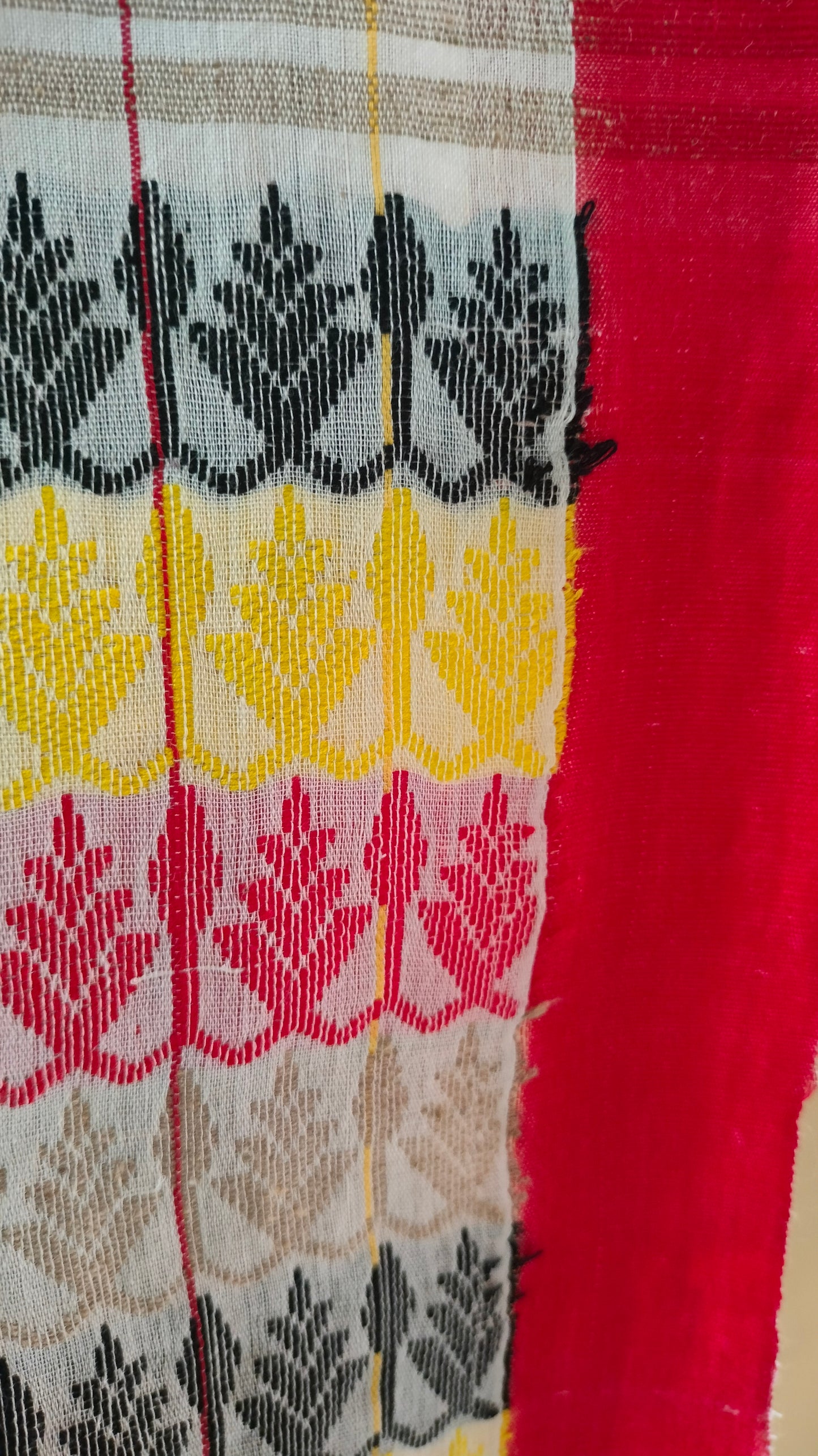 Podyorekha - Beige and Off-white Bengal Handloom Cotton Saree with Fine Line Checks