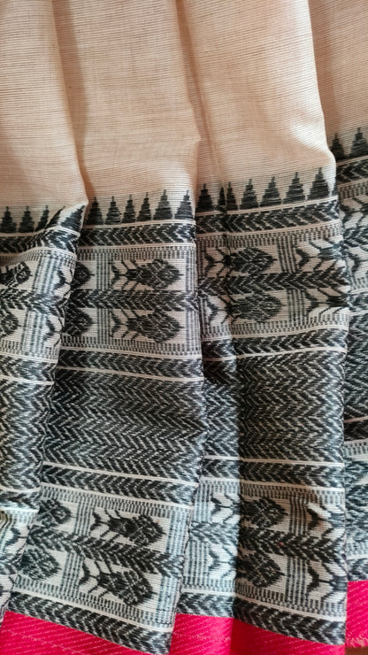 River Light – Off-white Dhonekhali Handloom Cotton Saree with Black Fish Motif Border & Red Selvedge