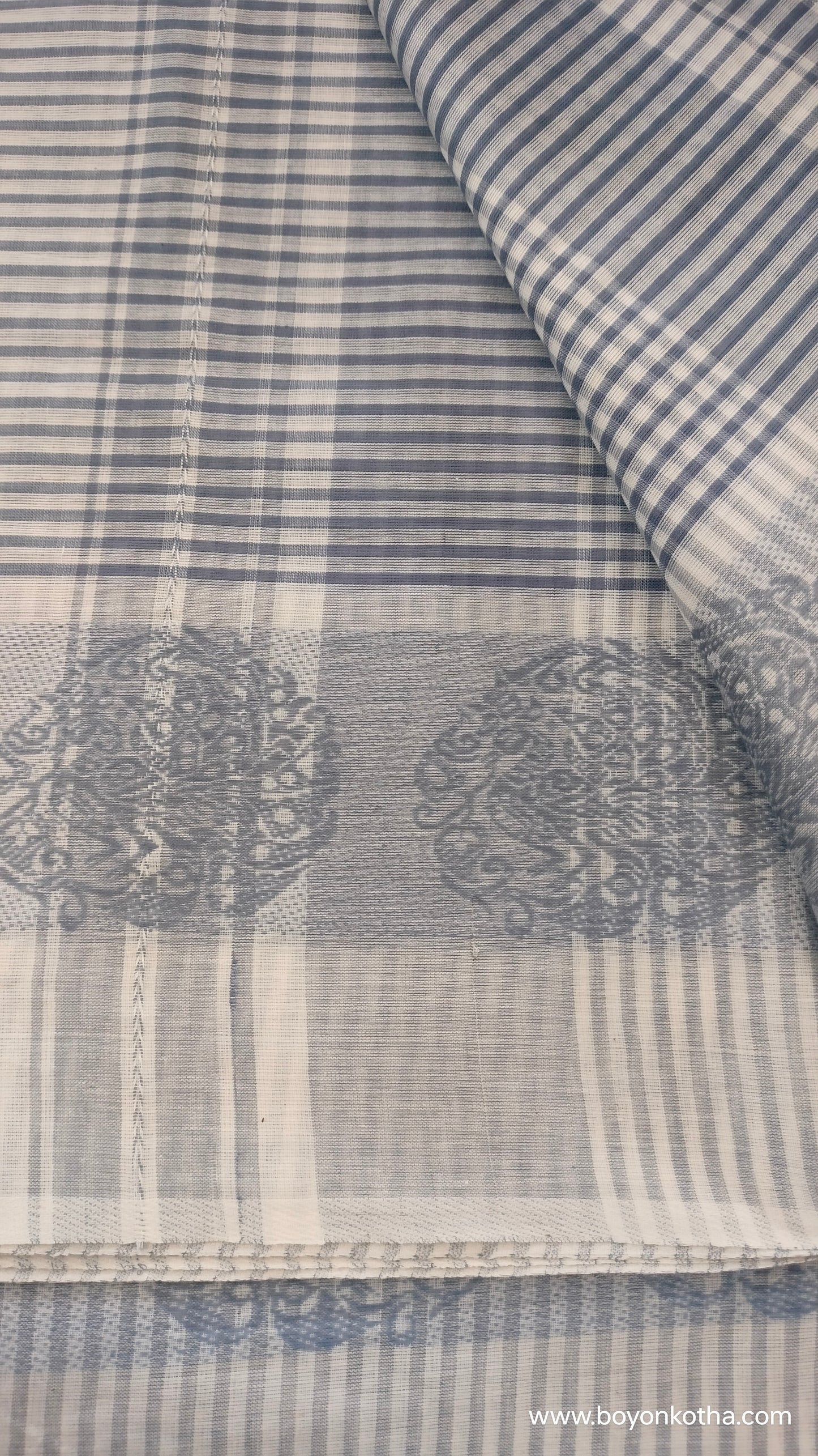 Mist of Moonlight - Off-white and Blue Dhonekhali Handloom Cotton Saree