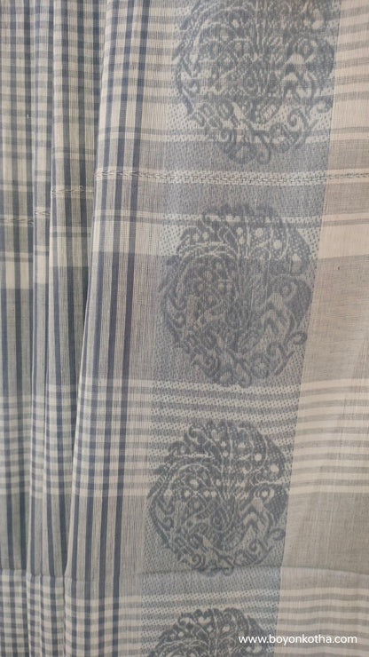 Mist of Moonlight - Off-white and Blue Dhonekhali Handloom Cotton Saree