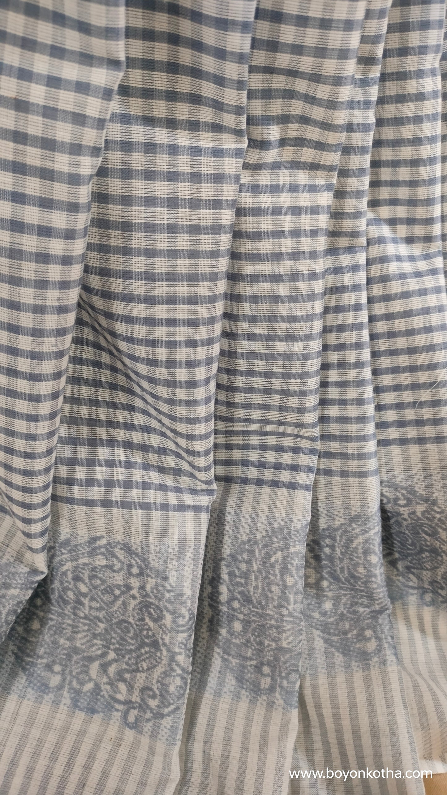 Mist of Moonlight - Off-white and Blue Dhonekhali Handloom Cotton Saree