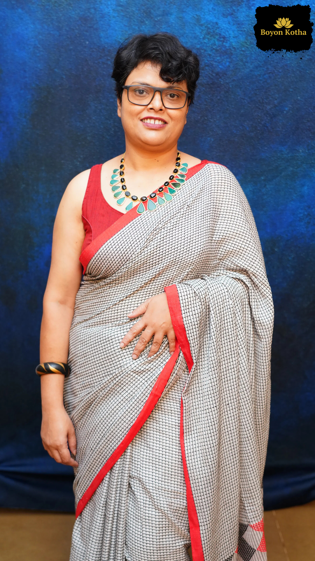 Aarohi Katha – White Handwoven Mercerized Cotton Saree with Woven Black Checks