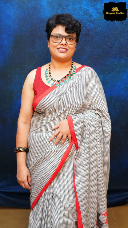 Aarohi Katha – White Handwoven Mercerized Cotton Saree with Woven Black Checks