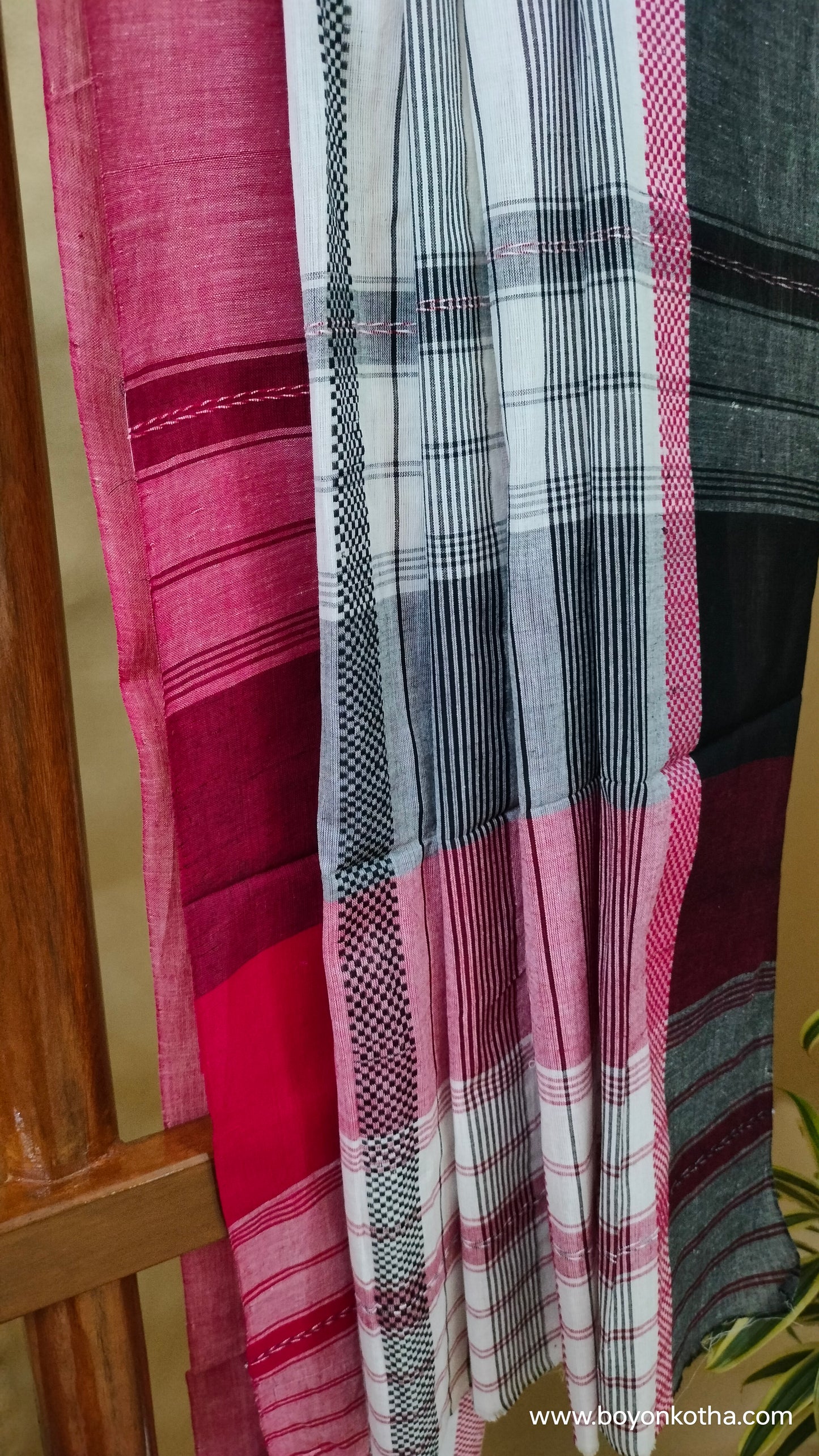Eternal Contrast – White Dhonekhali Handloom Cotton Saree with Red and Black Woven Stripes