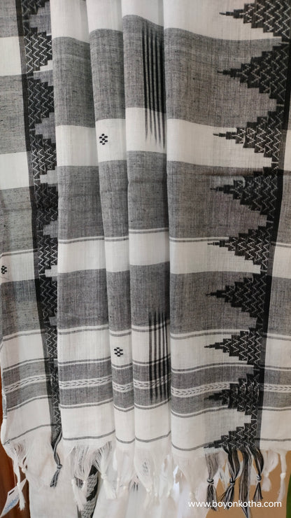 White Peaks - White and Black Dhonekhali Handloom Cotton Saree