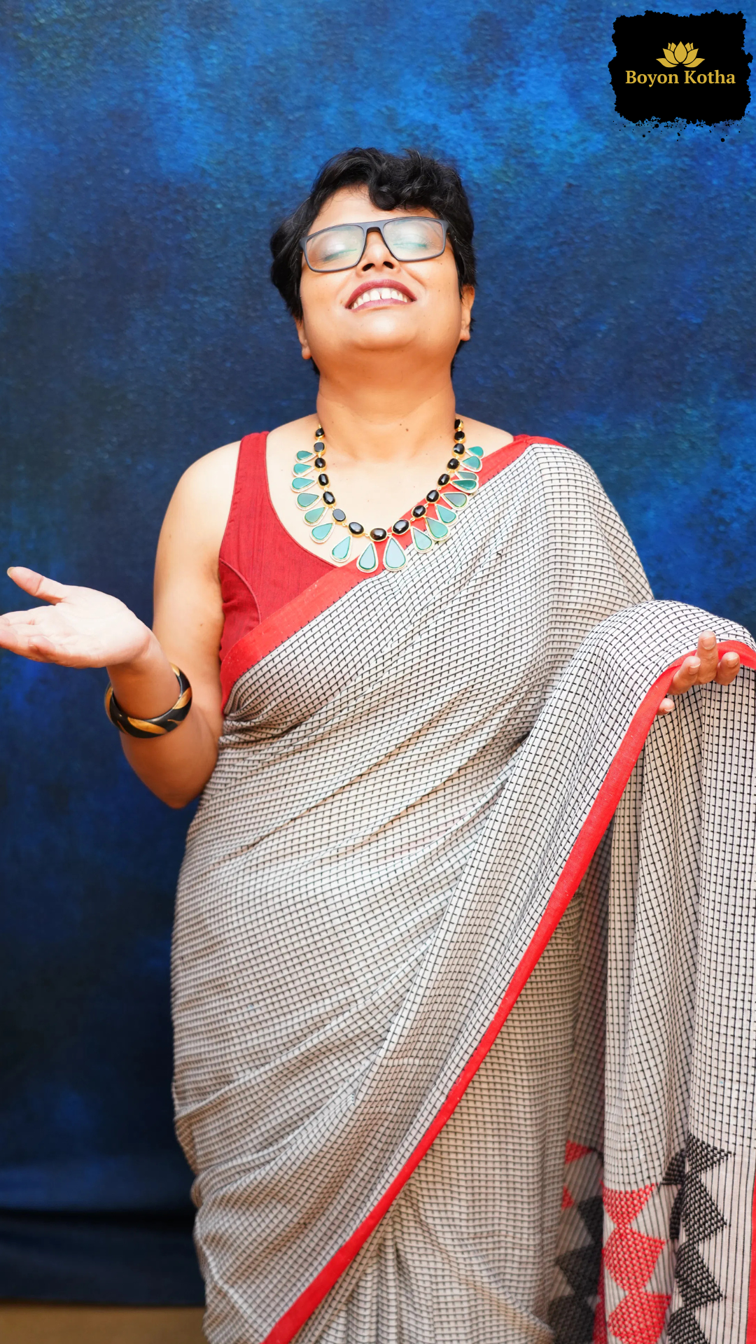 Aarohi Katha – White Handwoven Mercerized Cotton Saree with Woven Black Checks