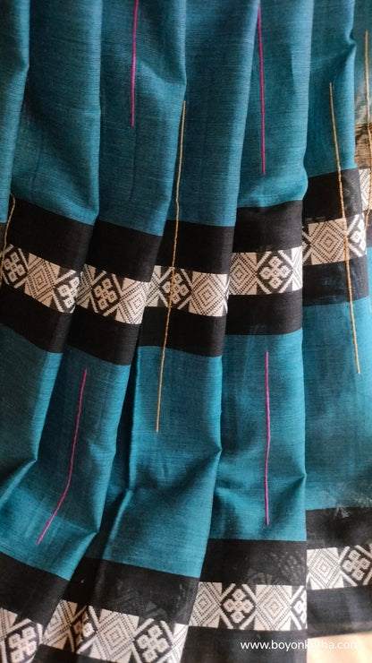 The  Loom of Midnight - Deep Teal Blue Dhonekhali Handloom Cotton Saree