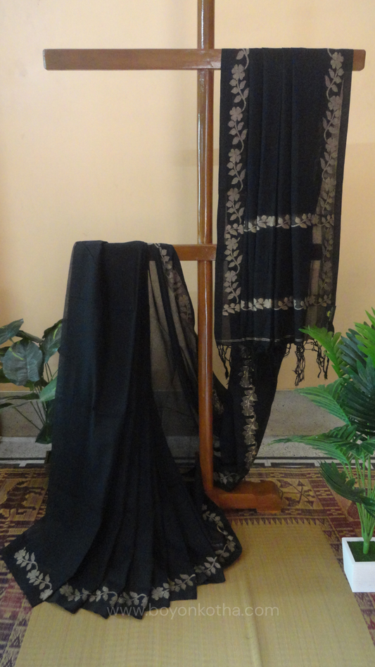 Black handloom cotton saree with woven beige floral vines, bengal handloom, black cotton saree