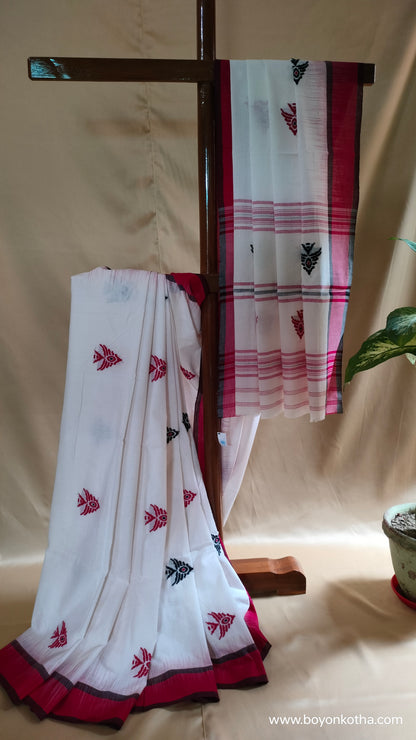 Fishtail Symphony - Crimson and White Dhonekhali Cotton Saree