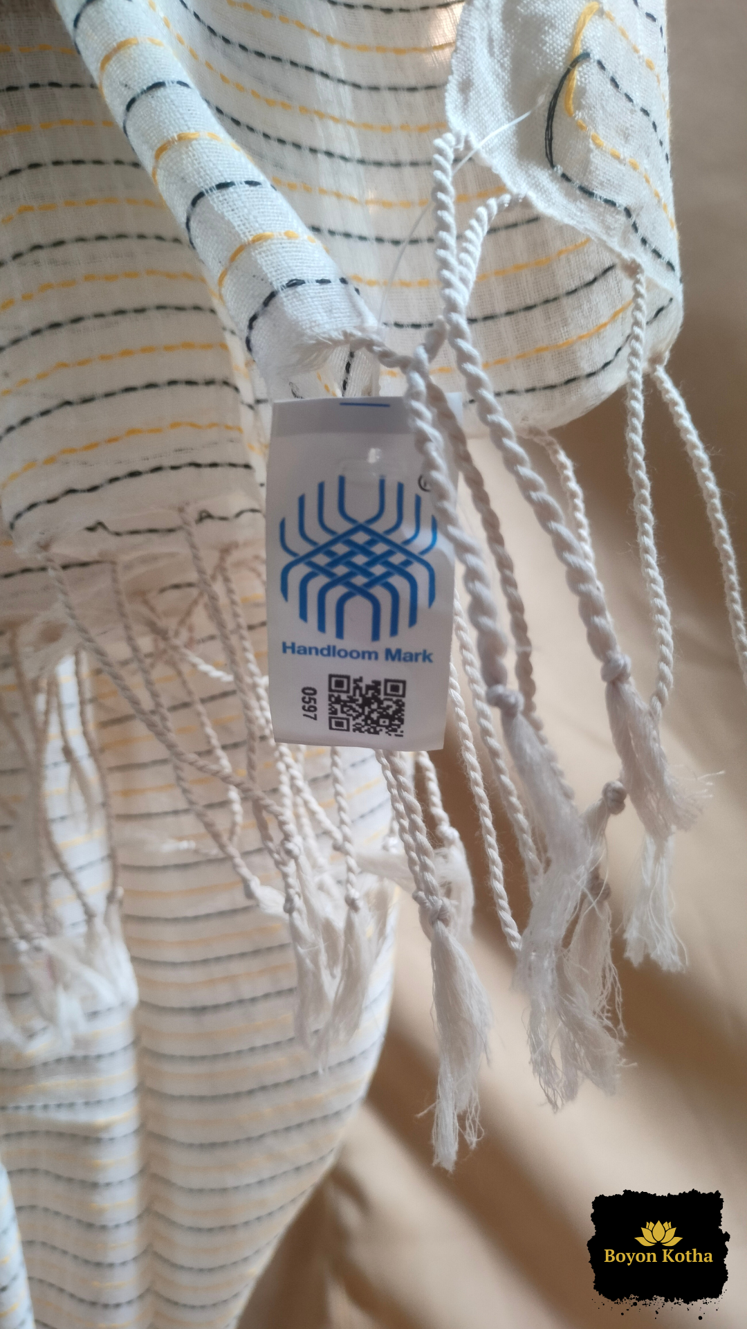 Paramparar Sutropat - White Handwoven Mercerized Cotton Saree with Gicha Design