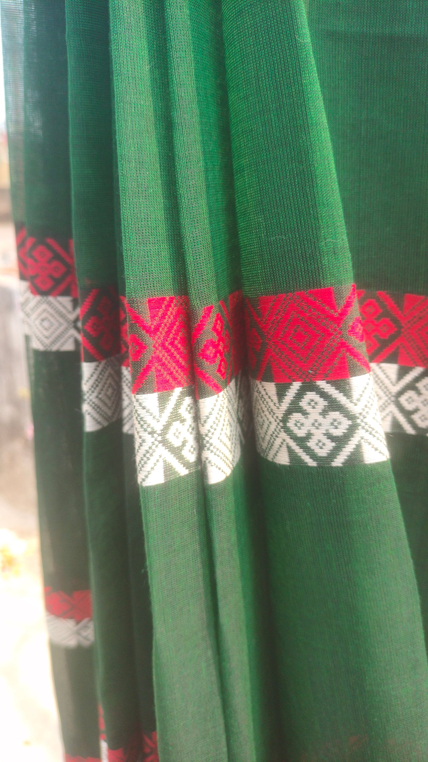 Shobuj Gaatha – Green Dhonekhali Handloom Cotton Saree