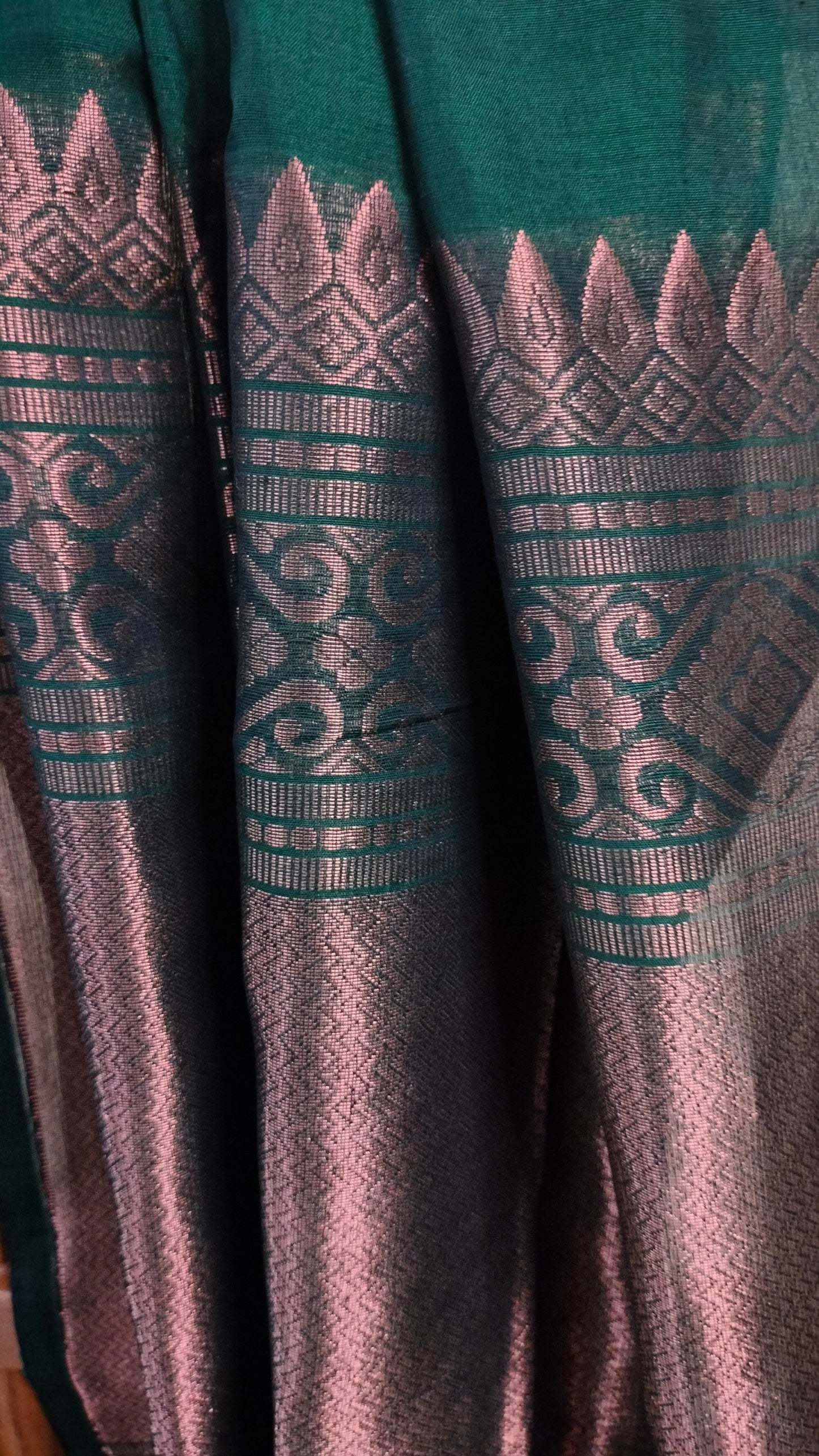 Green saree, mercerized cotton saree, with copper zari work, Bengal handloom